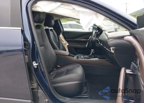 2021 Mazda Cx-30 Premium z USA, uszkodzony, nr VIN 3MVDMBDM5MM220220